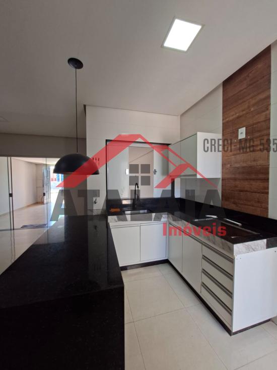 casa-aluguel-bairro-nova-esperanca-piumhi-mg-1064966